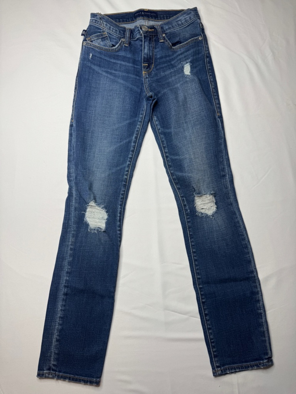 Rock & Republic Kaia Straight Leg Jeans Size 2 Light Wash Distressed Ripped